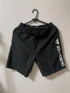 QUIKSILVER ショートパンツ ブラック Sサイズのサムネイル