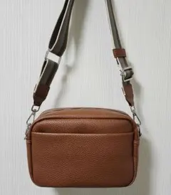 ボックスショルダーバッグ　ブラウン　未使用