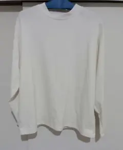 白フリースハイネック長袖トップス　大きめ