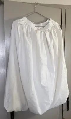 GU バルーンスカート　両サイドポケット付き　未使用品　白色