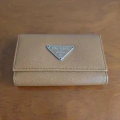 【美品】PRADA ベージュ レザー キーケース