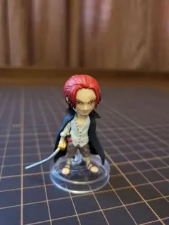 シャンクス フィギュア 台座付き