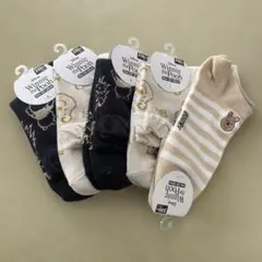 新品　レディース　くるぶしソックス　靴下　ディズニー　くまのプーさん