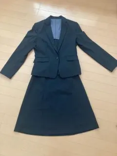 【着用2回】コムサイズムの上下スーツ