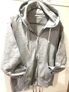 グレーパーカー フルジップ　Mサイズ
