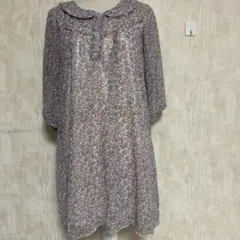 花柄ワンピースのサムネイル