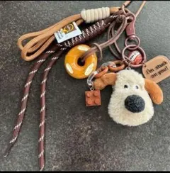 バックチャーム　じゃらじゃらキーホルダー　ぬいぐるみ　キーチャーム犬　韓国　新品