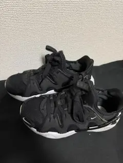 Nike ブラックスニーカー メッシュ素材