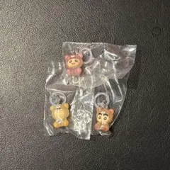 クレヨンしんちゃん　みんなでくまパジャマ　めじるしアクセサリー