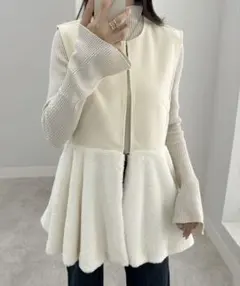 RANAN ノーカラーペプラムファーベスト