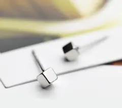 キュービック ピアス シルバー925