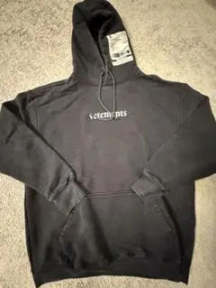 VETEMENTS ユニセックス ブラックパーカー - メルカリ