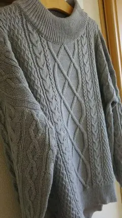 ☆美品☆ケーブルニットM☆