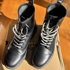 ドクターマーチン　8ホール