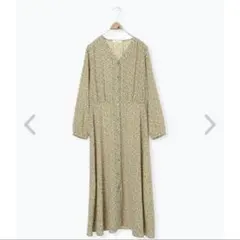 花柄ワンピース