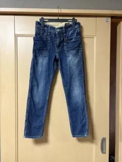 美品　ダークブルースリムフィットデニムパンツのサムネイル