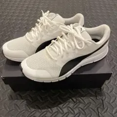 新品未使用 PUMA スニーカー 27cm プーマ トレーニングシューズ