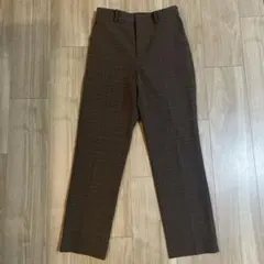 ユニクロ　スマートアンクルパンツ　ダークブラウン