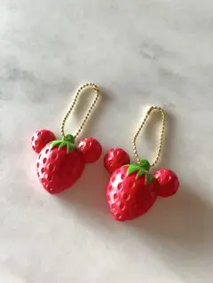 Disney ミッキーマウス いちご キーホルダー 2個セット
