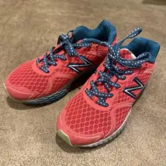 ニューバランス　スニーカー　23.5