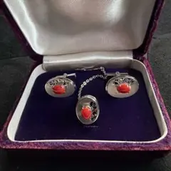 カルティエ　Cartier カフリンクス　ネクタイピン セット　深紅 カルティエ Cartier カフリンクス ネクタイピン セット 深紅 - メルカリ