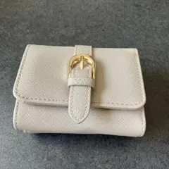 即購入OK大人気早物勝ち☆期間限定かなりお買得○新年の新品三つ折り財布ベージュ