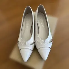 LE TALON ホワイトベージュ フラットシューズ