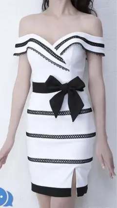 an レースボーダーオフショルタイトドレス