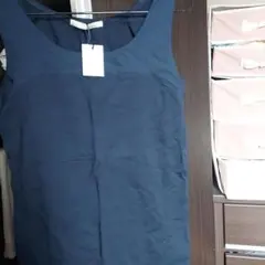 アングレーム　インナーにも　タンクトップ　紺色