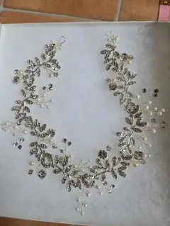 ウェディングヘッドドレス　クリスタル・パール装飾