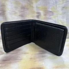 ブラックレザー二つ折り財布 スカルモチーフ