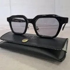 NEW.サングラス WALLIS ブラック はねあげ 人気モデルのサムネイル