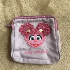 セサミストリート　もこもこポーチ　アビー