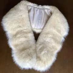 SAGA FOX アイボリー ファーショール