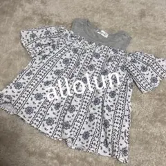 allolun. オールオルン　オフショルダー　ペイズリー柄　白グレー　100㎝のサムネイル