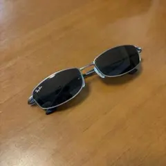 Ray-Ban ブラック オーバル型サングラス