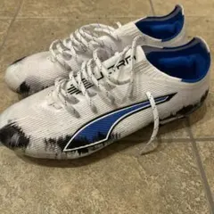 PUMA ULTRA サッカースパイク ホワイト ブルー - メルカリ
