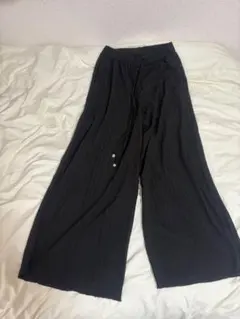 黒 パンツ Mサイズ