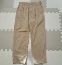 UNIQLO　ユニクロ　コットンリラックスアンクルパンツ　M