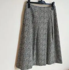 美品LEQUIPEレキップヨシエイナバ　高級イタリー製生地ツイードスカート9号