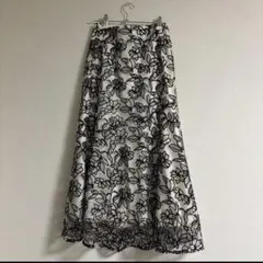 GRL 花柄刺繍 フレアスカート Mサイズ