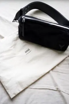 美品⭐︎AMIParis アミパリス　 ブラック ナイロン MARCEL バッグ