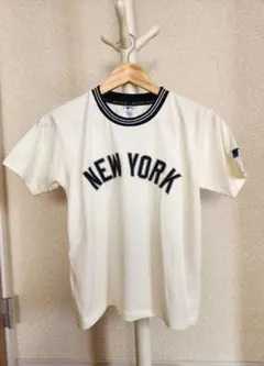 定価約3000円　新品タグ付き　ニューヨーク　ヤンキース　Tシャツ　MLBのサムネイル