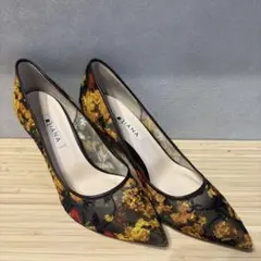 ダイアナ ポインテッドテゥヒールパンプス プリューゲル 絵画 24cm