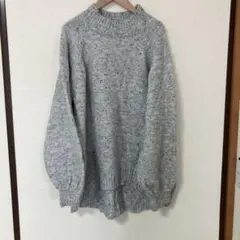 ディスコート　白味がかったグレー ハイネック セーター M