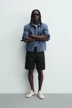 ZARA ブラック ショートパンツのサムネイル