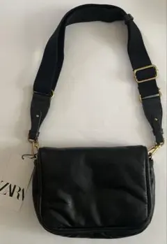 【未使用】ZARA キルティング クロスボディバッグ ブラック ゴールド