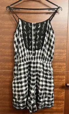 titty &co 黒と白のチェック柄オールインワンのサムネイル