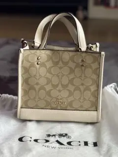 COACH ベージュ キャンバス ショルダーバッグ　アウトレット