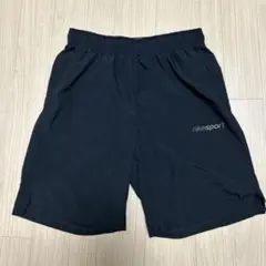 ほぼ未使用 ナイキ スポーツ DRY-FIT ハーフパンツ Mサイズ